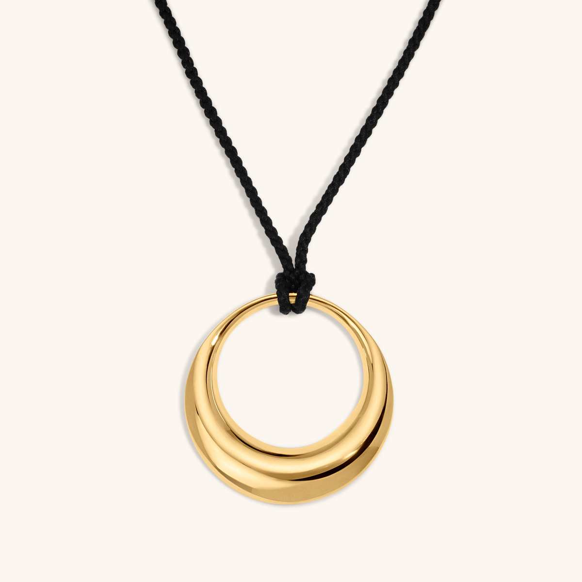 Equilibrium Cord Pendant, Large in gold – pendant detail 1