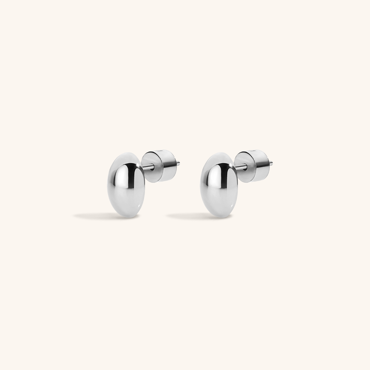 Oval Studs in Titanium - Silver