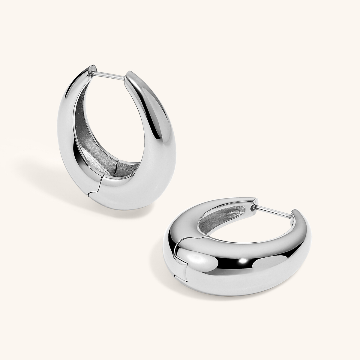 Oeuf Hoops in Silver