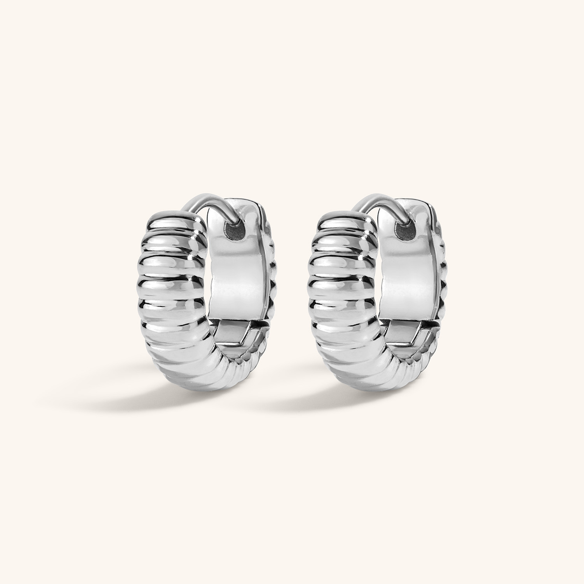 Plisse Huggie Hoops, 13mm - Silver