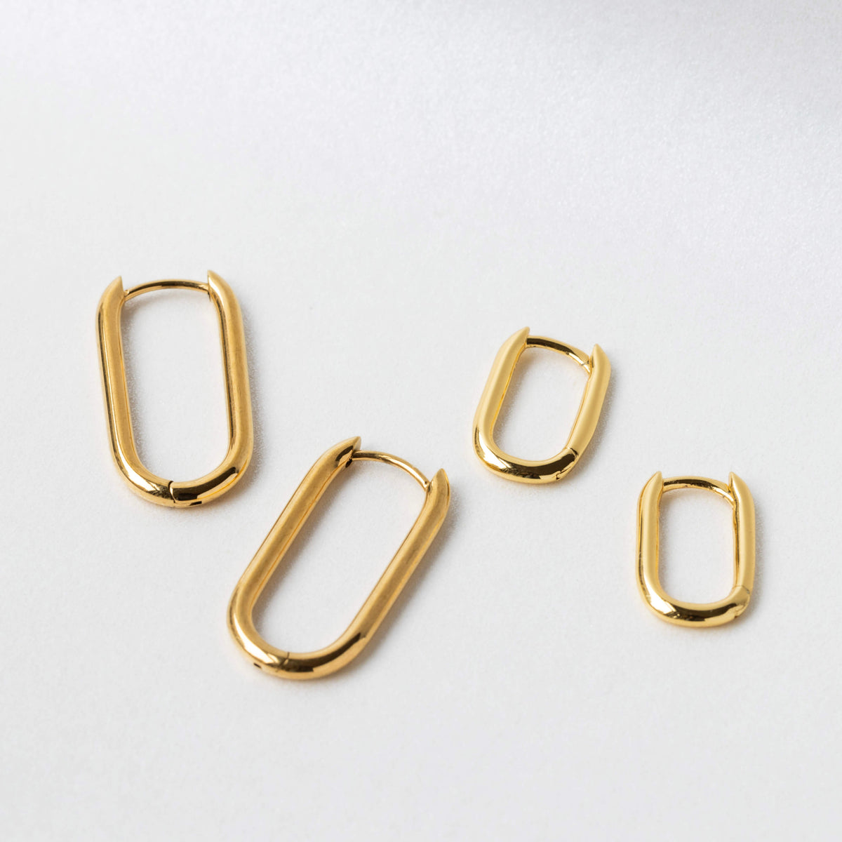 Halo Oval Hoops, 15mm and Halo Oval Hoops, 23mm (Gold)